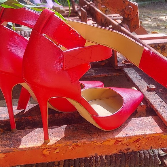 Jessica Simpson Pointed Toe Heels. Velcro Ankle Strap. Red. 7.5 - Picture 6 of 7